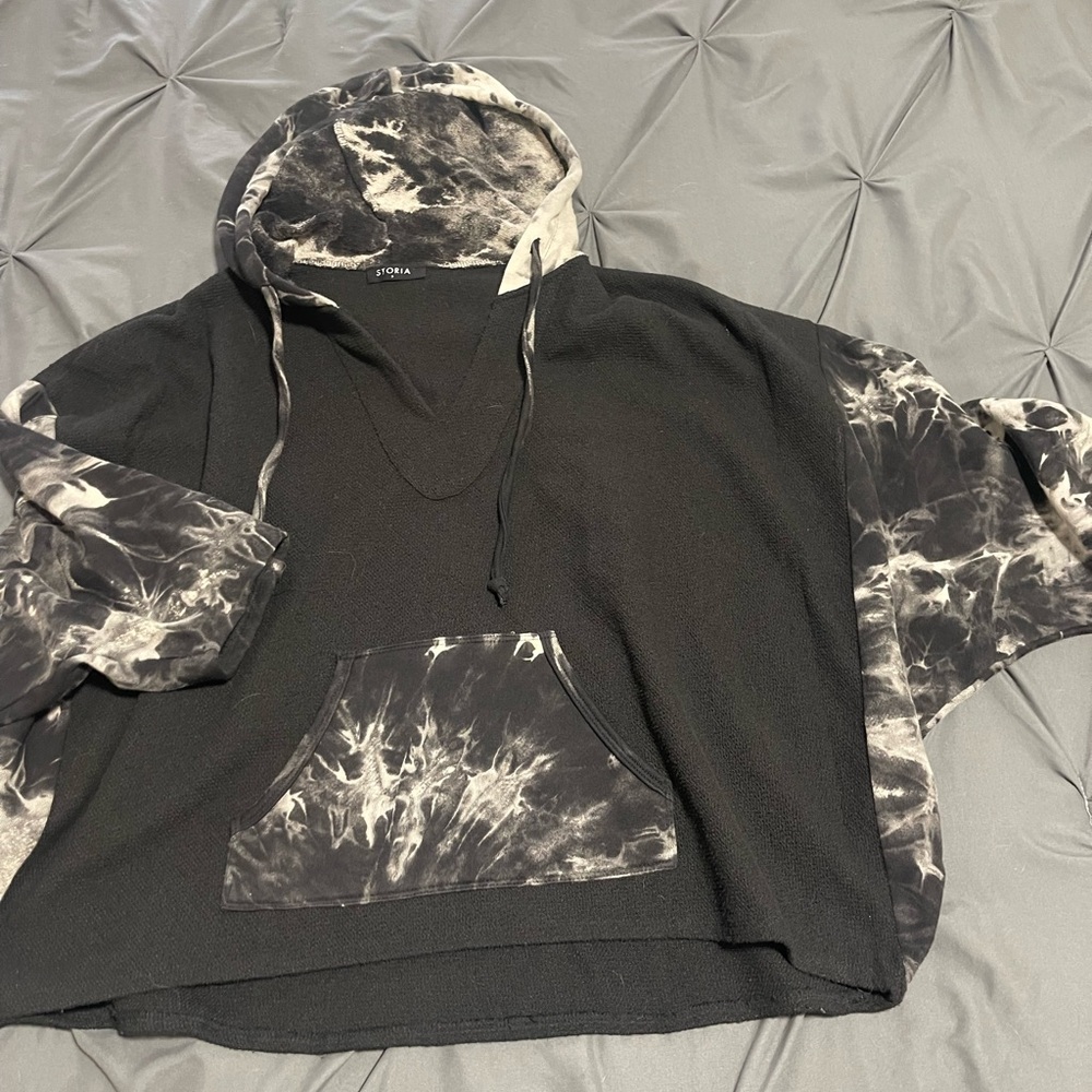 Storia by Anthropologie Black and Gray Tie-Dye Hoodie NWOT